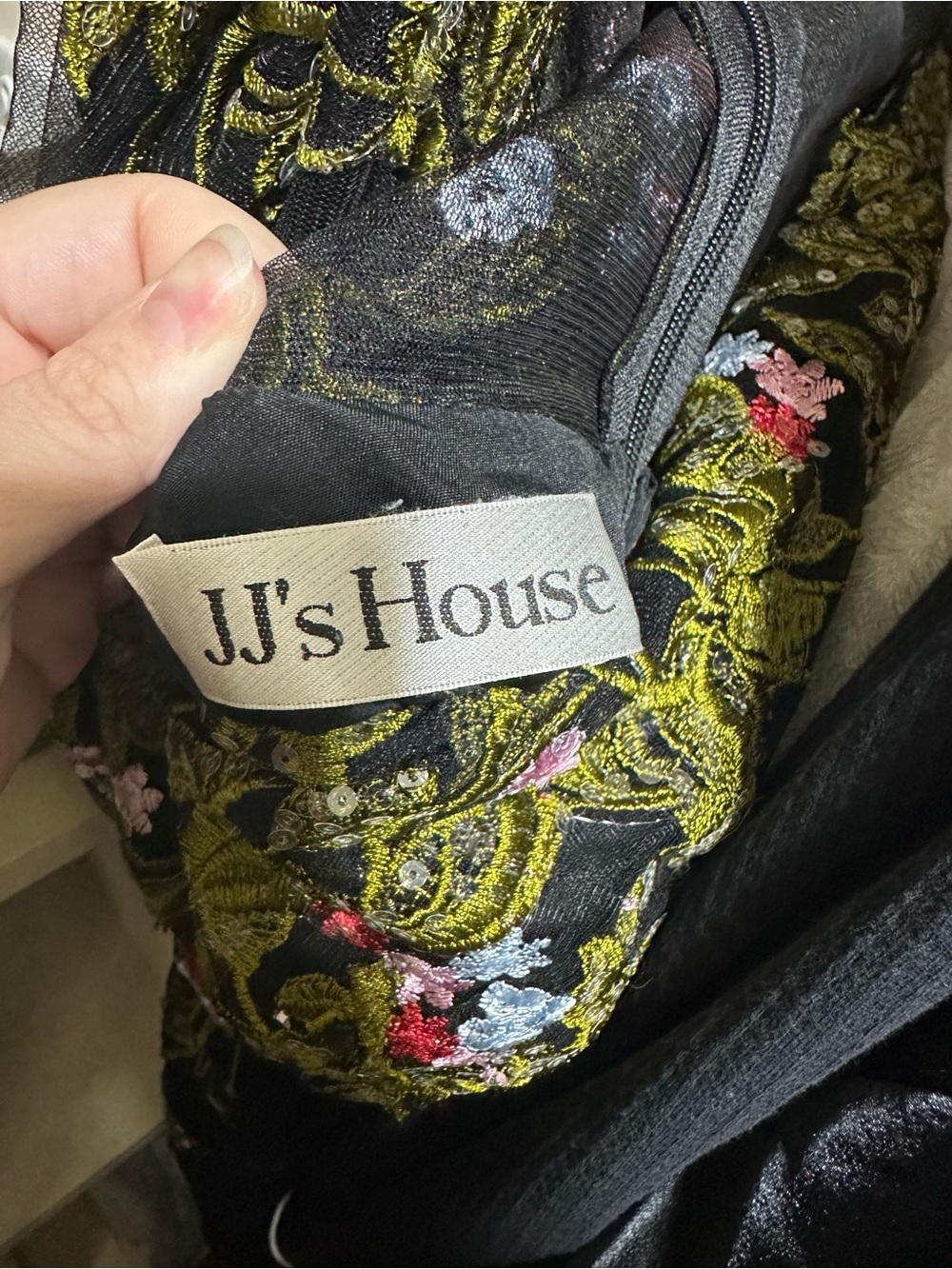 JJs House Black Off-Shoulder Embroidered Evening Dress Plus Size 22 W - Picture 7 of 12